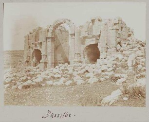 Dasselbe [Tor von Gerasch [Djerasch, Dscherasch, Gerasa]].