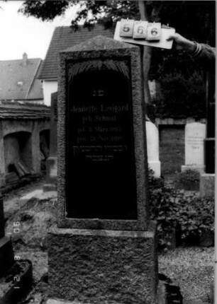 Grabstein 566