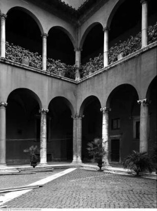 Ospedale di Santo Spirito in Sassia, Chiostro delle monache