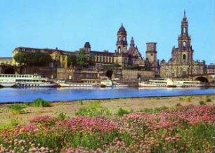 Dresden. Brühlsche Terrasse Gesamtansicht