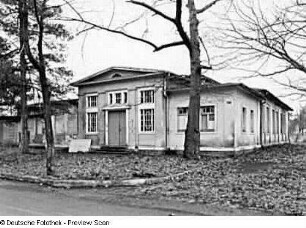 Badeanstalt (Reinigungsbad) (Gebäude 1) : Königsbrück. Truppenübungsplatz, Neues Lager. Badeanstalt (Reinigungsbad) (Gebäude 1), Eingangsseite