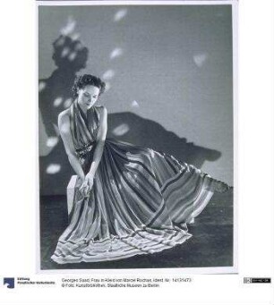 Frau in Kleid von Marcel Rochas