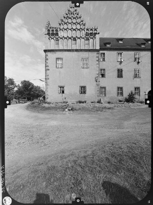 Trebsen/Mulde. Schloß (1509-1527). Haupteingangsfront (Teilansicht) von Südwest