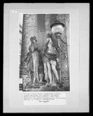 Mythologischer Figurenzyklus — Weibliche Gewandfiguren