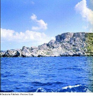 Südküste. Mittlerer Teil bei der Blauen Grotte