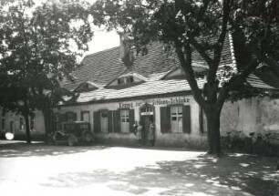 Zabeltitz (Kreis Großenhain). Schloß-Schänke. Straßenseite