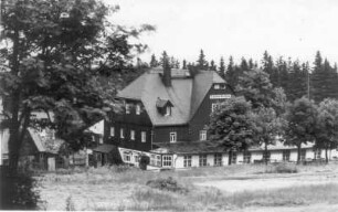 Bärenburg-Oberbärenburg. Gasthof Fritsche. Straßenansicht