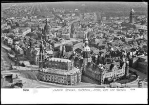 Dresden, Residenzschloss, Katholische Hofkirche, Frauenkirche und Neues Rathaus, Luftbild