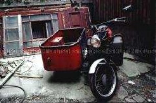 Moped im Hinterhof
