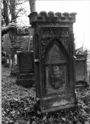Grabstein 188 (neu: 627)