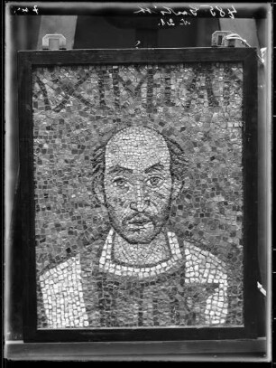 Brustbild des Erzbischofs Maximian aus dem Mosaik "Kaiser Justinian und Erzbischof Maximian mit Gefolge"