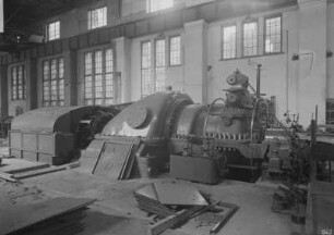 Industrie-Kraftwerk. Turbine 7 gegen Ende der Montage : Lauta (Niederlausitz). Industrie-Kraftwerk. Turbine 7 gegen Ende der Montage