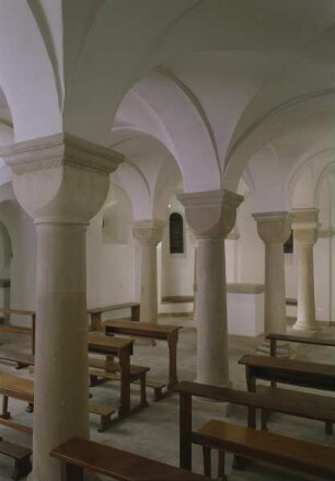 Katholische Pfarrkirche Sankt Georg & Ehemalige Stiftskirche — Krypta