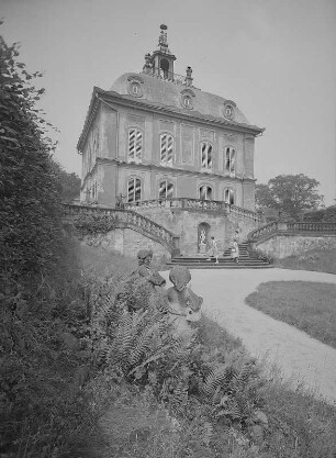 Moritzburg. Fassaneneschlößchen, Südfassade mit Freitreppe