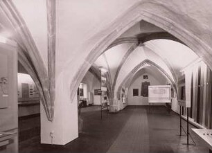 Pirna, sogenannte Marienkapelle, heute Teil des Stadtmuseums. Blick in den Ausstellungsraum