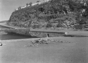 Hafen von Praia : Der Hafen von Praia auf der kapverdischen Insel Santiago.