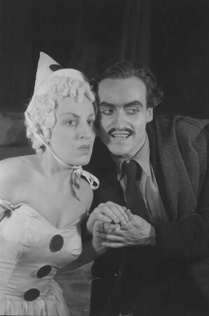 Szenenbilder aus der Oper "Der Bajazzo" von Ruggero Leoncavallo an der Deutschen Staatsoper Berlin : Rollenporträts