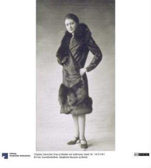 Frau in Mantel von Guttmann