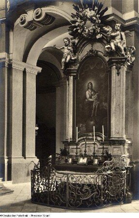 Seitenaltar mit Maria Immaculata