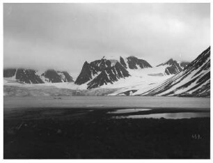 Gletscher in der Magdalenen-Bay von Spitzbergen : Nordlandreisen. Gletscher in der Magdalenen-Bay von Spitzbergen