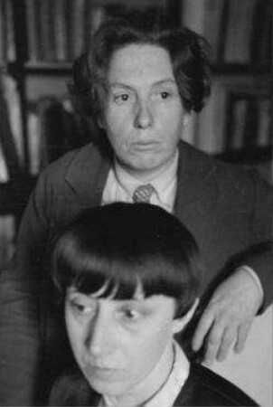 Ohne Titel (Porträt Hannah Höch (u.) und Til Brugmann (o.))