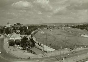 Dresden. Blick vom Turm des Ständehauses über Italienisches Dörfchen und Speicherbau nach Nordwesten