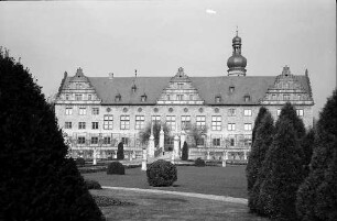 Weikersheim: Parkansicht des Schlosses