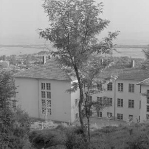 Neue Schule in Schipka der Gemeinde Kasanlak in Südbulgarien