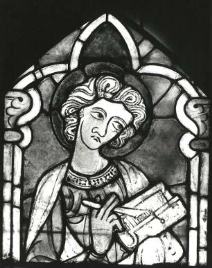Schreiber. Glasmalerei, Ende 13. Jahrhundert. Schwerin, Dom S VII (4 b). Ausstellung "Mittelalterliche Glasmalerei in der DDR", Erfurt 1989/1990. Kat. Nr. 18