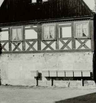 Dresden-Loschwitz, Friedrich-Wieck-Straße 16/18. Loschwitzer Erbgut. Wohnstallhaus (Nummer 16) (1786/1800)