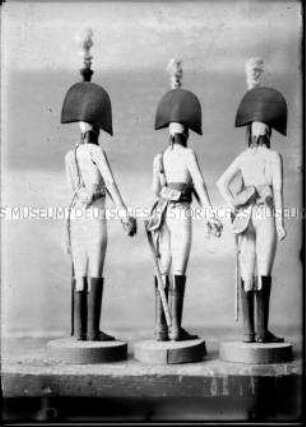Modellfiguren (3) des preußischen Kürassier-Regiments Nr. 4, 1806, Rückansicht