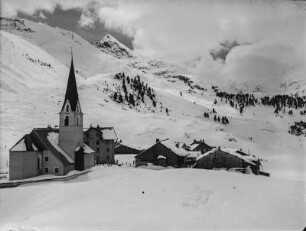 Obergurgl : Obergurgl, höchstes Kirchdorf Österreichs, mit der Pfarrkirche des Heiligen Johannes Nepomuk