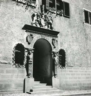 Radolfzell (Bodensee). Österreichisches Schlößchen. Portal (1620)
