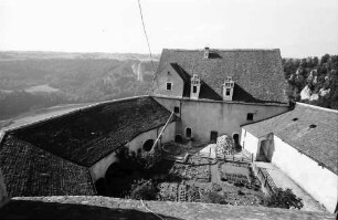 Wildenstein: [Burg] Wildenstein (Hof von oben)