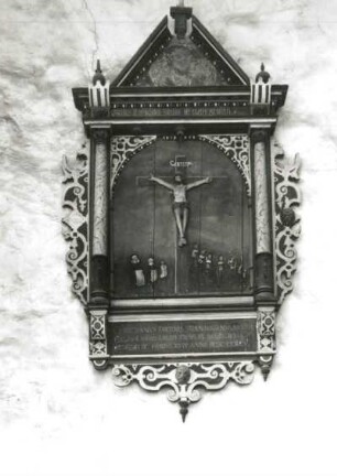 Karbow-Vietlübbe. Dorfkirche. Epitaph für Chr. Fanter (gestorben 1685). Holz, bemalt, geschnitzt, farbig gefaßt