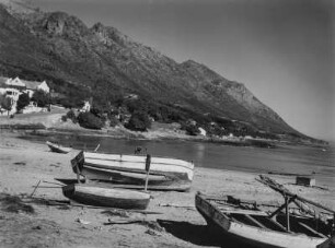 Overberg-Küste : Berge an einer Bucht östlich von Kapstadt