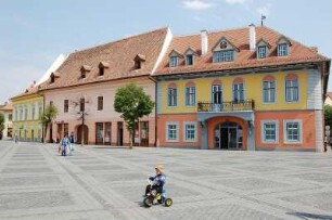 Sibiu - Ansicht aus der Altstadt : Sanierte Häuser am Marktplatz von Sibiu, 2007 Kulturhauptstadt Europas, aufgenommen 2007