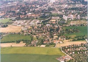 Dresden. Stadtteilansicht Kleinpestitz, Mockritz, Räcknitz, Zschertnitz und Südvorstadt. Luftbild-Schrägaufnahme von Süden