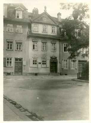 Erfurt. Blick gegen Wohnhäuser