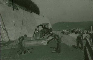 Planierraupe am Albaufstieg