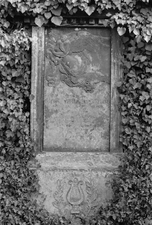 Dresden-Friedrichstadt. Alter (Innerer) Katholischer Friedhof. Grabmal für die Pianistin Antonia Helena Pesadori (1798-1834)