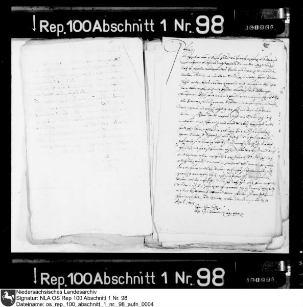 Korrespondenz Bischof Franz Wilhelms mit dem Kurfürsten von Köln über Kriegs- und Reichsangelegenheiten Enthält u.a.: Schreiben Kaiser Ferdinands III. an Kurköln; Schreiben Kurkölns an Kurbrandenburg; Korrespondenz Franz Wilhelms mit Leutnant Köpper; Kanzler und Rat des Stifts Minden an Kurköln; Verschiedene Schreiben Ferdinands III.; Graf von Trauttmansdorff an Kurköln; Vereinbarung Kurkölns mit Kurbrandenburg wegen umherstreifender Soldaten; Schreiben des Kurfürsten von Köln an den Administrator von Magdeburg; Kurkölnisches Schreiben an Kaiser Ferdinand III. und Korrespondenz Kurkölns mit Kursachsen; Schreiben der in Nürnberg versammelten Stände an den Kurfürsten von Köln