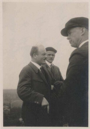 In den "Schwarzen Bergen" mit links Professor Gripp und Doktor Schott. rechts Oskar Schmieder Pfingsten 1932