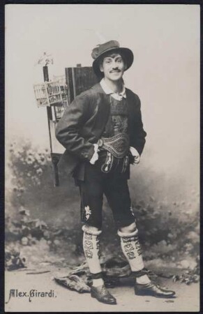 Rollenporträt Alexander Girardi. Fotografie (Weltpostkarte mit gedrucktem Namenszug). Wien, um 1890