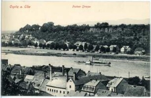 Copitz. Blick auf Copitz, Postaer Straße, Elbe mit Dampfer