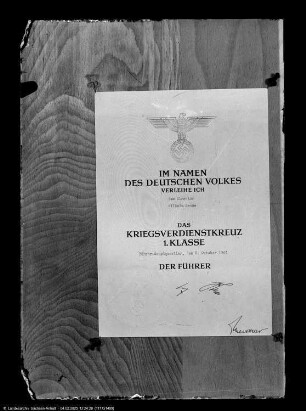 Abbildung der Urkunde zum Kriegsverdienstkreuz 1. Klasse für Werksdirektor Renne