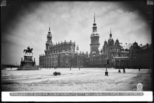 Dresden im Schnee, Theaterplatz mit Residenzschloss und Katholischer Hofkirche