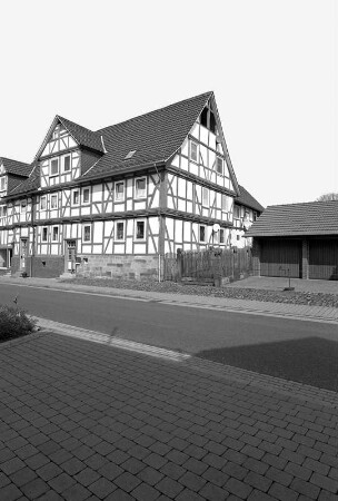 Einhaus; Helsa, Leipziger Straße 25