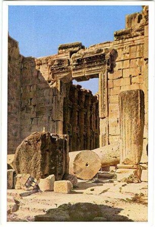 Baalbek. Bacchustempel, Portal