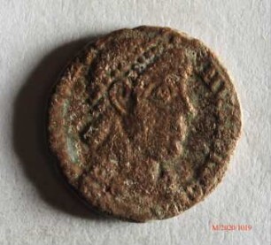 Römische Münze, Nominal Maiorina, Prägeherr Magnus Maximus, Prägeort nicht bestimmbar, Original